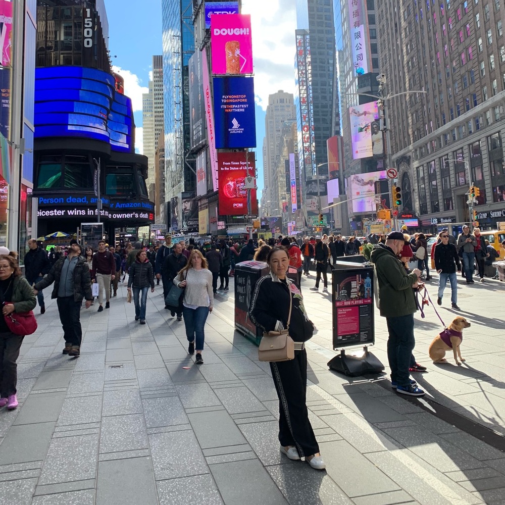 Meet your Posher, Malika